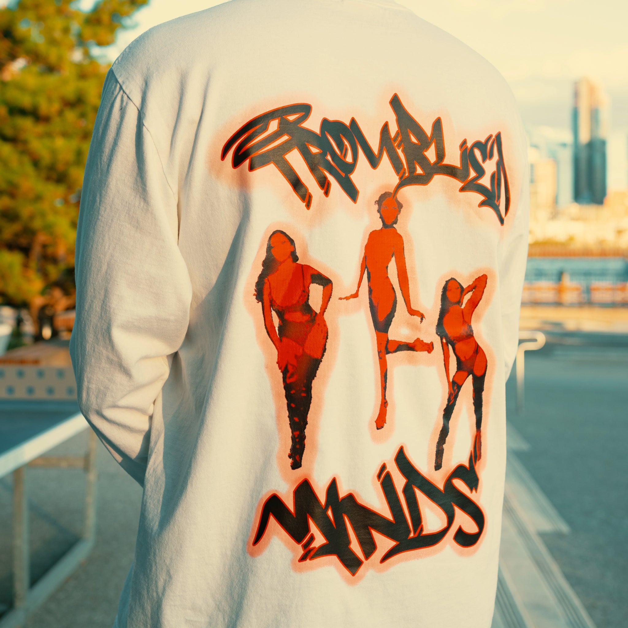 TM ANGELS LONGSLEEVE